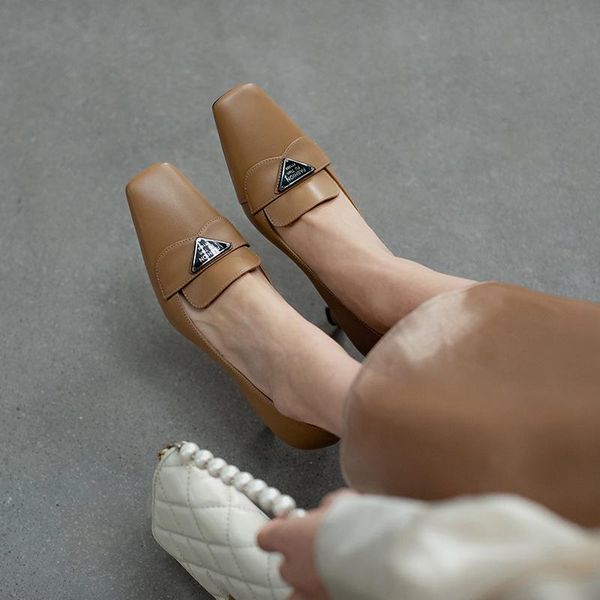 dress shoes women heels natural leather pumps 22-24.5cm length stiletto square head shoe for metal decoration 2 colors, Black
dress shoes women heels natural leather pumps 22-24.5cm length stiletto square head shoe for metal decoration 2 colors, Black