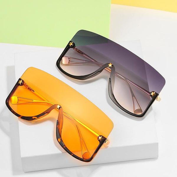 sunglasses fashion one-piece integrated gradient lens large oversized semi-rimless frame with stars sunglass for women female uv400, White;black
sunglasses fashion one-piece integrated gradient lens large oversized semi-rimless frame with stars sunglass for women female uv400, White;black