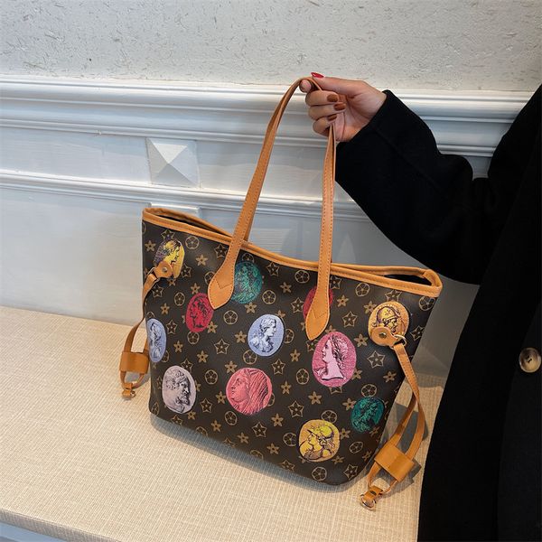 old flower medieval female 2021 new fashion large capacity shopping bag versatile printed single shoulder tote bag
old flower medieval female 2021 new fashion large capacity shopping bag versatile printed single shoulder tote bag