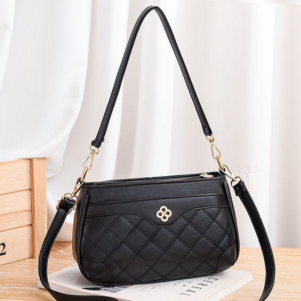 handbagsbag female 2021 new type messenger korean embroidered thread middle-aged mother's summer hand soft armpit shoulder, Silver
handbagsbag female 2021 new type messenger korean embroidered thread middle-aged mother's summer hand soft armpit shoulder, Silver