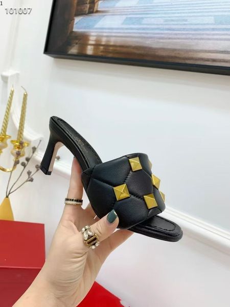 the new 2021 matte leather slippers with square lips, open-toed flats for women in sizes 35-42 kjm0002, Black
the new 2021 matte leather slippers with square lips, open-toed flats for women in sizes 35-42 kjm0002, Black
