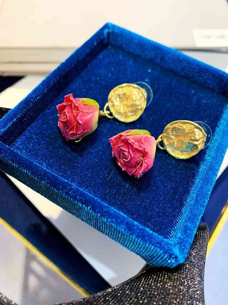 special offer 70% off luxury jewelry rose baroque japanese and needle s925 silver earrings designer, Golden
special offer 70% off luxury jewelry rose baroque japanese and needle s925 silver earrings designer, Golden