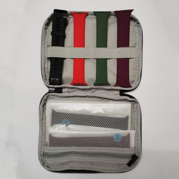watch boxes & cases 18.5cmx14cmx2cm portable strap organizer band box storage bag watchband holder travel case pouch gray or black, Black;blue
watch boxes & cases 18.5cmx14cmx2cm portable strap organizer band box storage bag watchband holder travel case pouch gray or black, Black;blue
