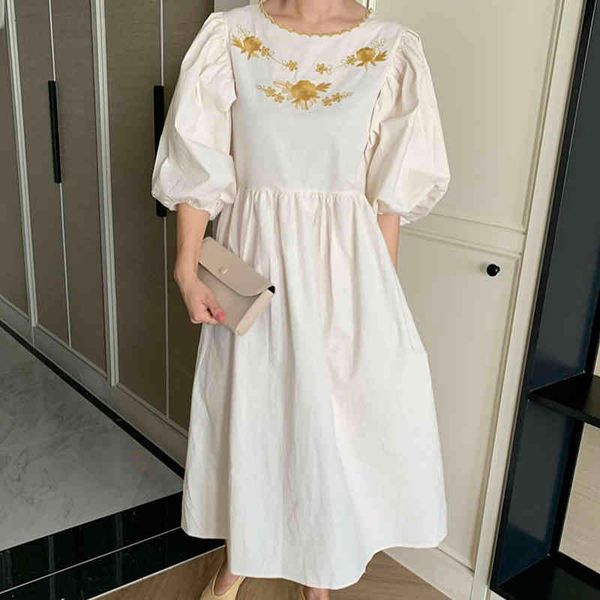 casual dresses korean retro temperament round neck embroidered flowers wavy edge loose over the knee long lantern sleeve dress wom, Black;gray
casual dresses korean retro temperament round neck embroidered flowers wavy edge loose over the knee long lantern sleeve dress wom, Black;gray
