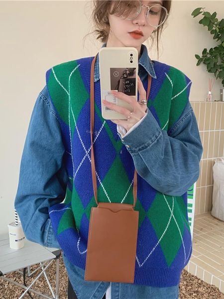women's vests winter korean 2021 relaxed lazy wind and multi knit contrast check v-neck sleeveless vest jackets for women, Black;white
women's vests winter korean 2021 relaxed lazy wind and multi knit contrast check v-neck sleeveless vest jackets for women, Black;white