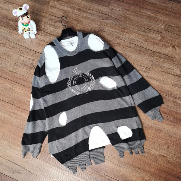 21ss womens sweater autumn winter crown embroidered stripe two-piece sweaters lovers same style sweatershirts designer female clothing overs, White;black
21ss womens sweater autumn winter crown embroidered stripe two-piece sweaters lovers same style sweatershirts designer female clothing overs, White;black