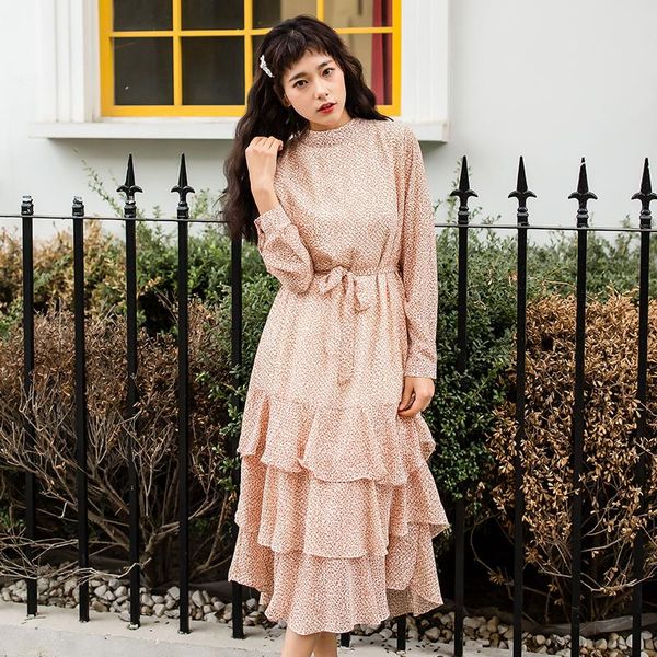 casual dresses vintage o- collar floral printed women dress cascading ruffles female chiffon cupcake 2021 ladies lace up vestidos 032, Black;gray
casual dresses vintage o- collar floral printed women dress cascading ruffles female chiffon cupcake 2021 ladies lace up vestidos 032, Black;gray