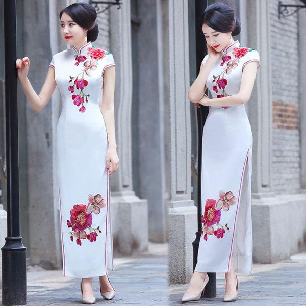 white elegant long novelty qipao women exquisite floral appliques vintage button trim cheongsam slim elegant chinese dress, Red
white elegant long novelty qipao women exquisite floral appliques vintage button trim cheongsam slim elegant chinese dress, Red