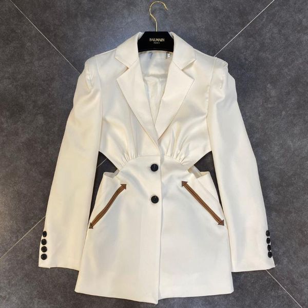 women's jackets 2021 solid color women jacket turn-down collar long sleeve autumn winter korean fashion hollow out female coat tide, Black;brown
women's jackets 2021 solid color women jacket turn-down collar long sleeve autumn winter korean fashion hollow out female coat tide, Black;brown