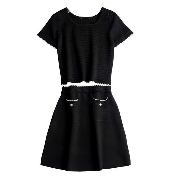 perhaps u white black solid pink short sleeve o neck elastic waist mini skirt two piece set summer women knitted t0176 210529
perhaps u white black solid pink short sleeve o neck elastic waist mini skirt two piece set summer women knitted t0176 210529