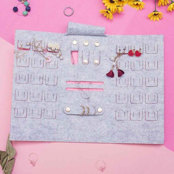 jewelry pouches, bags roll storage organizer practical felt necklace earrings anti lost portable foldable multi compartment gift travel, Pink;blue
jewelry pouches, bags roll storage organizer practical felt necklace earrings anti lost portable foldable multi compartment gift travel, Pink;blue