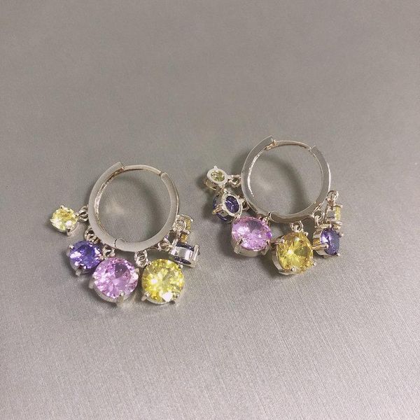 hoop & huggie bilincolor fashion small earring with yellow cubic zirconia, Golden;silver
hoop & huggie bilincolor fashion small earring with yellow cubic zirconia, Golden;silver