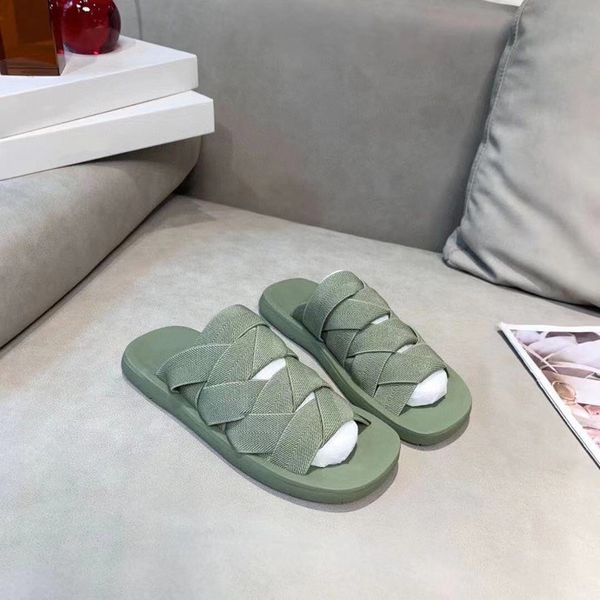 2021 women flip flop slippers beach sandals black white fashion trainers foam runner summer classic casual shoes size35-40, Red;white
2021 women flip flop slippers beach sandals black white fashion trainers foam runner summer classic casual shoes size35-40, Red;white