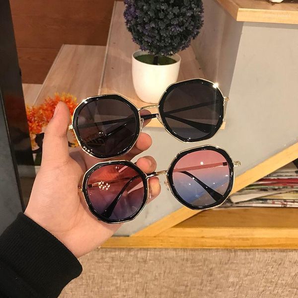 vintage fashion oversized rimless sunglasses women famous design diamond square sun glasses for female, White;black
vintage fashion oversized rimless sunglasses women famous design diamond square sun glasses for female, White;black