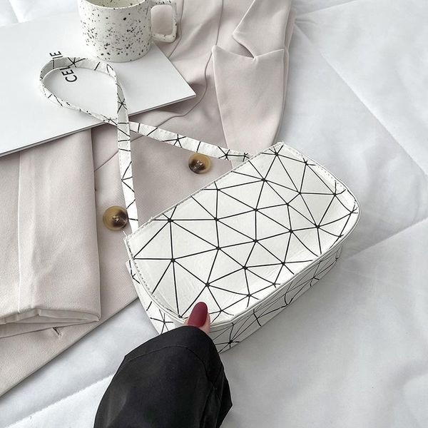 evening bags diamond pattern women's bag pu leather trendy shoulder for woemn 2021 fashion texture zipper handbags luxury design
evening bags diamond pattern women's bag pu leather trendy shoulder for woemn 2021 fashion texture zipper handbags luxury design