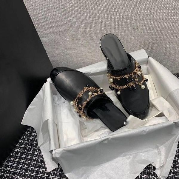 slippers 2021 leather round toe and low heel flip-flops for women fashion chain semi-slippers with genuine, Black
slippers 2021 leather round toe and low heel flip-flops for women fashion chain semi-slippers with genuine, Black