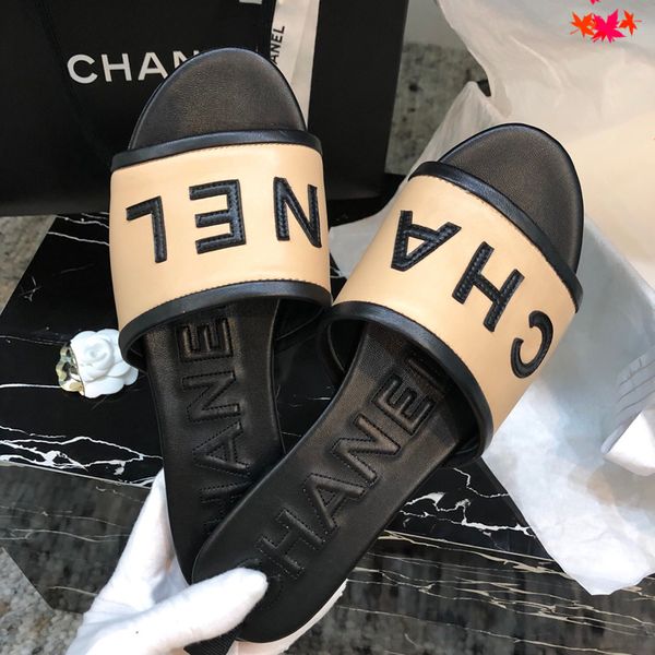 2021 designer luxurys slippers women sandals fashion beach shoes flip flops flat non-slip classical hole slipper with box size 35-41 -g272, Black
2021 designer luxurys slippers women sandals fashion beach shoes flip flops flat non-slip classical hole slipper with box size 35-41 -g272, Black