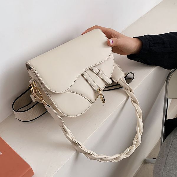 design handbag simple texture small bag women's 2021 new fashion korean version one shoulder messenger net red saddle
design handbag simple texture small bag women's 2021 new fashion korean version one shoulder messenger net red saddle