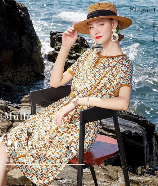 casual dresses zuoman loose floral chiffon dress 2021 summer vintage mulberry silk midi women elegant bodycon party vestido, Black;gray
casual dresses zuoman loose floral chiffon dress 2021 summer vintage mulberry silk midi women elegant bodycon party vestido, Black;gray