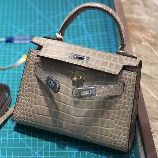 70% off luxury handbag guangzhou summer women's 2021 new alligator bag fashion leather one shoulder messenger mini bag 1v21 t5lg
70% off luxury handbag guangzhou summer women's 2021 new alligator bag fashion leather one shoulder messenger mini bag 1v21 t5lg