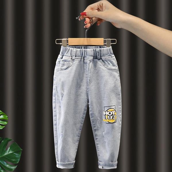 2021 spring baby girls boy light blue denim jeans pants children's ripped trousers kids broken toddler jeans 2 3 4 5 6 years 
2021 spring baby girls boy light blue denim jeans pants children's ripped trousers kids broken toddler jeans 2 3 4 5 6 years