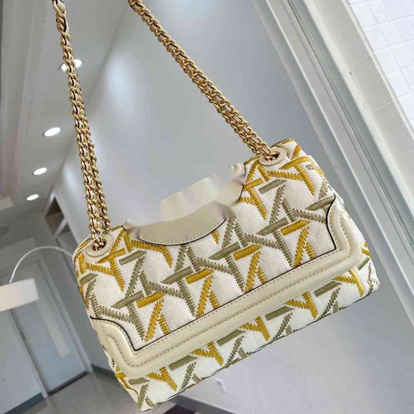 luxury handbags and storage outlet tb tangli chain telescopic design can be single shoulder cross electric embroidery si
luxury handbags and storage outlet tb tangli chain telescopic design can be single shoulder cross electric embroidery si