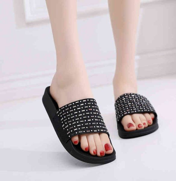 2022 new summer slippers female black outer wear casual rhinestones lightweight flat-bottomed sandals
2022 new summer slippers female black outer wear casual rhinestones lightweight flat-bottomed sandals