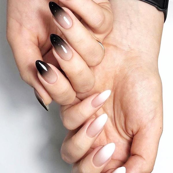 false nails black & white gradual fading fake enhancement medium french round head press on nail tips, Red;gold
false nails black & white gradual fading fake enhancement medium french round head press on nail tips, Red;gold