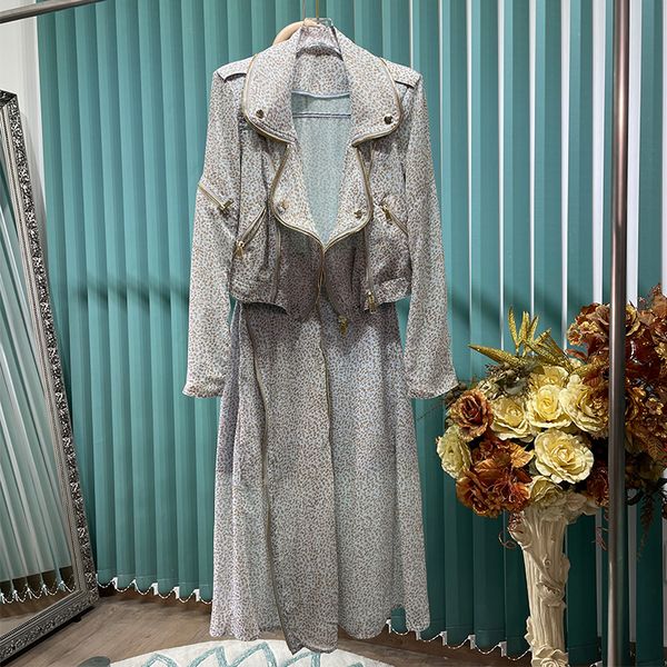 autumn new french retro young suit womens floral print thin jacket coat split skirt 2-piece set, Black;gray
autumn new french retro young suit womens floral print thin jacket coat split skirt 2-piece set, Black;gray