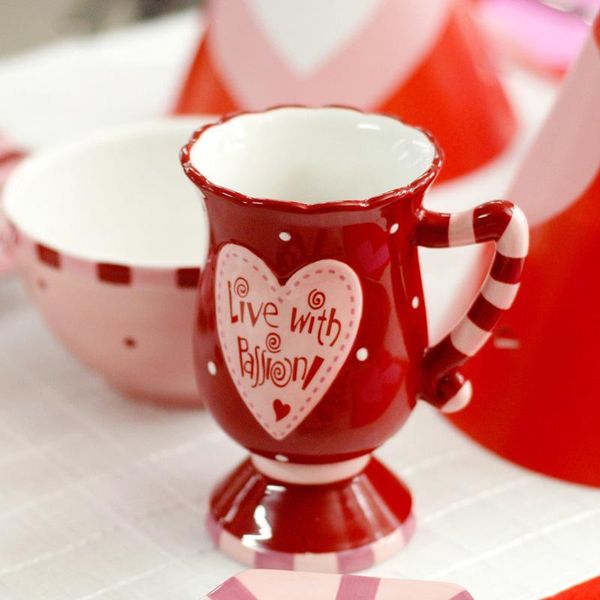 europe handpainted creative couples creramic cups and mugs with handgrip cute porcelain drinkware high-feet coffee cup mug
europe handpainted creative couples creramic cups and mugs with handgrip cute porcelain drinkware high-feet coffee cup mug