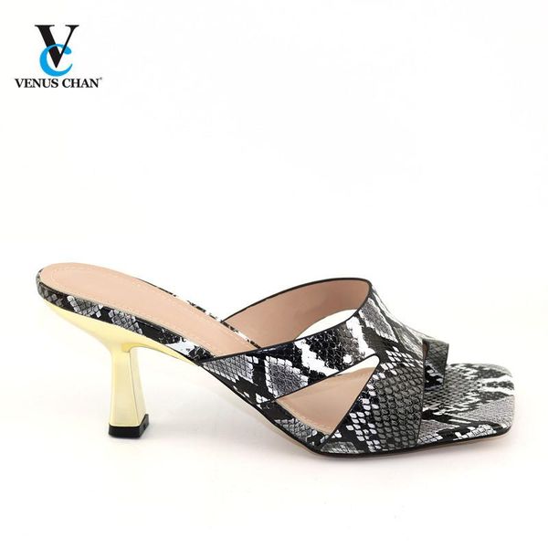 dress shoes coming matching lady in heels women for royal wedding black color
dress shoes coming matching lady in heels women for royal wedding black color