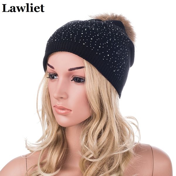 2021 new women's winter cap mink raccoon fur ball feminino knitted shining rhinestone hat skullies beanies hats for women a397 r0e4, Blue;gray
2021 new women's winter cap mink raccoon fur ball feminino knitted shining rhinestone hat skullies beanies hats for women a397 r0e4, Blue;gray