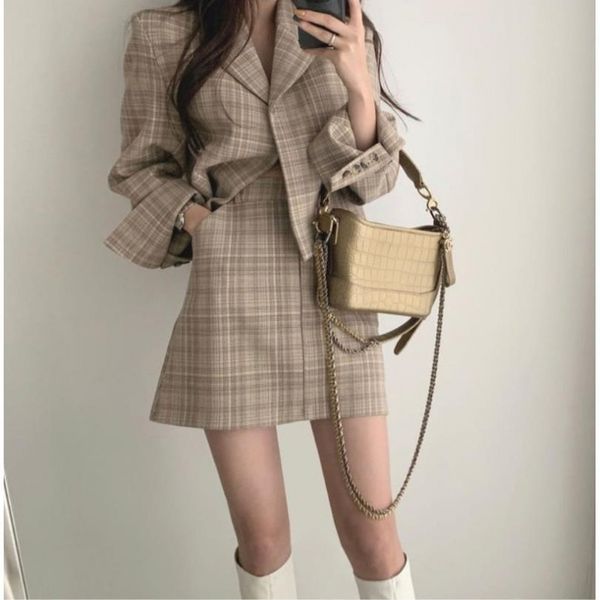 2021 spring new temperament short suit jacket + high waist skirt fashion two-piece suit women, Black;brown
2021 spring new temperament short suit jacket + high waist skirt fashion two-piece suit women, Black;brown