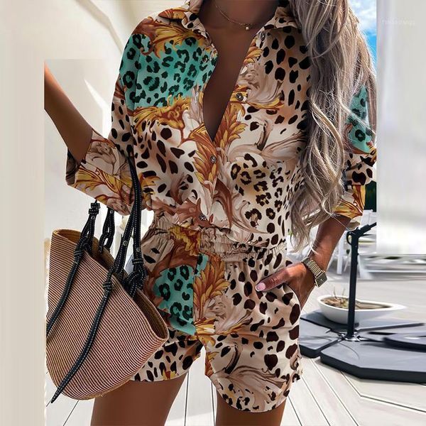 women's tracksuits autumn two piece set women fashion printing long-sleeved shirt shorts suit ladies casual comfortable, Gray
women's tracksuits autumn two piece set women fashion printing long-sleeved shirt shorts suit ladies casual comfortable, Gray