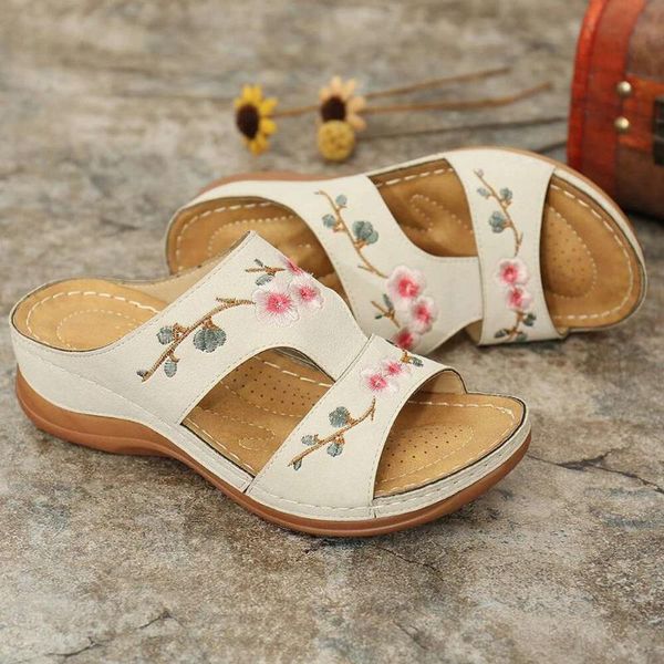 slippers women summer ladies fashion casual wedge heel embroidery flower sandals comfort breathable beach shoes plus size d9#, Black
slippers women summer ladies fashion casual wedge heel embroidery flower sandals comfort breathable beach shoes plus size d9#, Black
