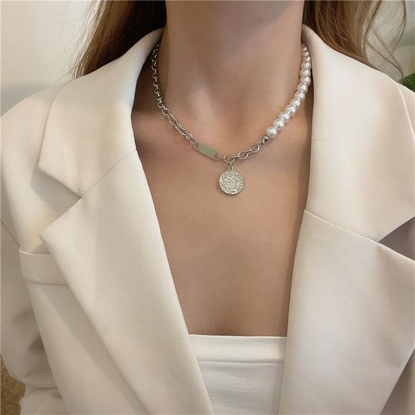 chokers splicing necklace light luxury cold wind collarbone chain summer 2021 personality choker, Golden;silver
chokers splicing necklace light luxury cold wind collarbone chain summer 2021 personality choker, Golden;silver