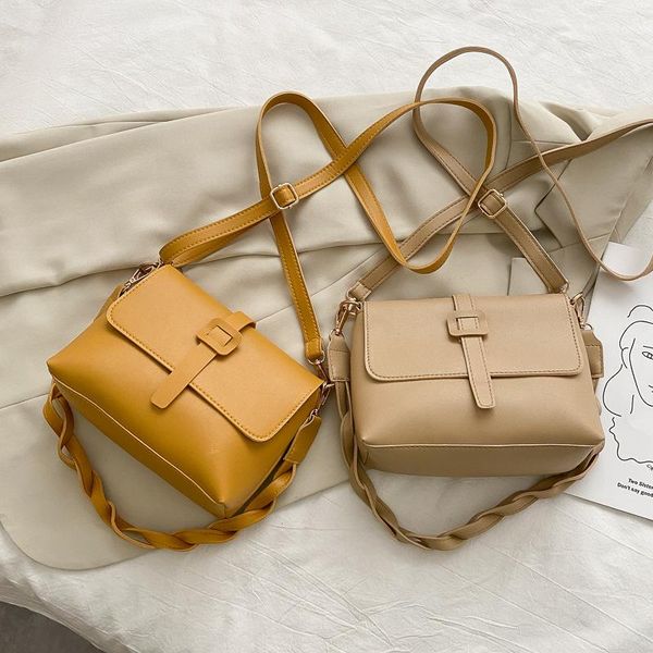 women's bag 2021 new retro small square shoulder messenger bag original niche underarm bags for women
women's bag 2021 new retro small square shoulder messenger bag original niche underarm bags for women