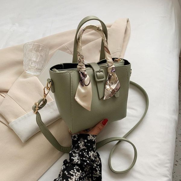 evening bags bag female 2021 fashion korean version of the side dish basket portable bucket silk scarf shoulder messenger
evening bags bag female 2021 fashion korean version of the side dish basket portable bucket silk scarf shoulder messenger