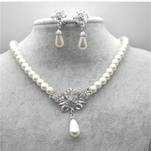2set/lots chaming low price diamond crystal 925 silver pearl wedding bride lady's set necklace earigns 6.66ty
2set/lots chaming low price diamond crystal 925 silver pearl wedding bride lady's set necklace earigns 6.66ty
