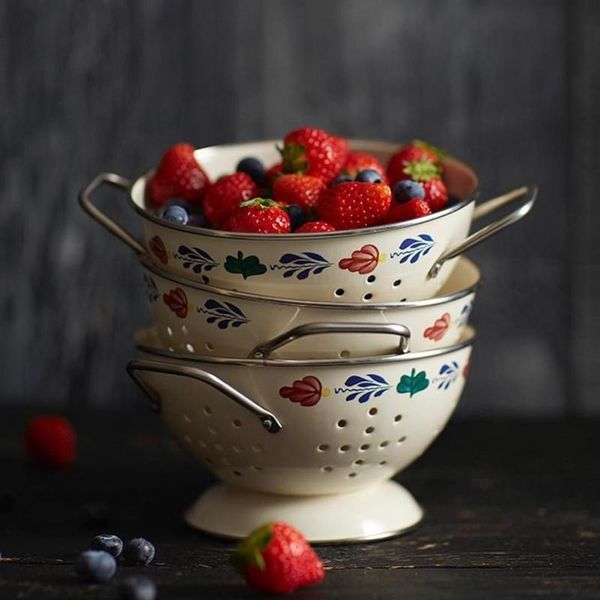 other bakeware fruit basket living room household drain vegetable nordic iron art storage creative tea table water
other bakeware fruit basket living room household drain vegetable nordic iron art storage creative tea table water