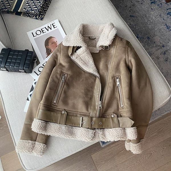 women's fur & faux short coat winter thickened lamb wool autumn 2021 style foreign design, Black
women's fur & faux short coat winter thickened lamb wool autumn 2021 style foreign design, Black