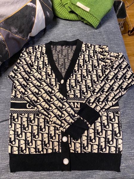 women cardigan sweater fitted knit good quality, White;black
women cardigan sweater fitted knit good quality, White;black