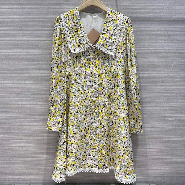 casual dresses yellow chrysanthemum prints 100% silk floral dress women long sleeve mini vacation 2021 autumn, Black;gray
casual dresses yellow chrysanthemum prints 100% silk floral dress women long sleeve mini vacation 2021 autumn, Black;gray
