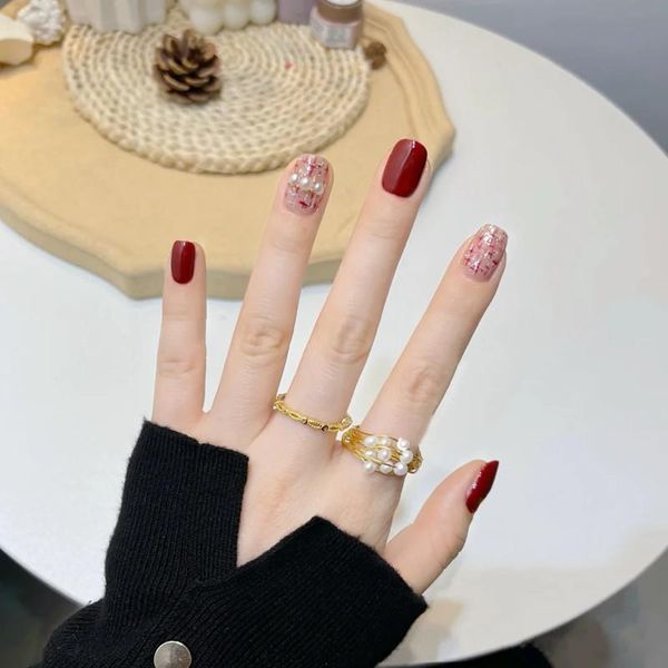 false nails 24pcs pearl inlaid nail patch square head glue type removable short paragraph fashion manicure ey669, Red;gold
false nails 24pcs pearl inlaid nail patch square head glue type removable short paragraph fashion manicure ey669, Red;gold