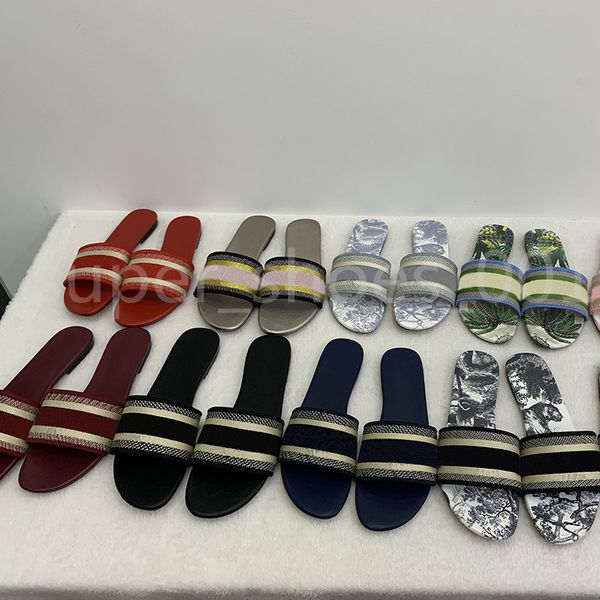 2022 designer leather women sandals summer flat slipper fashion beach woman big head rainbow letters slippers with box 35-42, Black
2022 designer leather women sandals summer flat slipper fashion beach woman big head rainbow letters slippers with box 35-42, Black