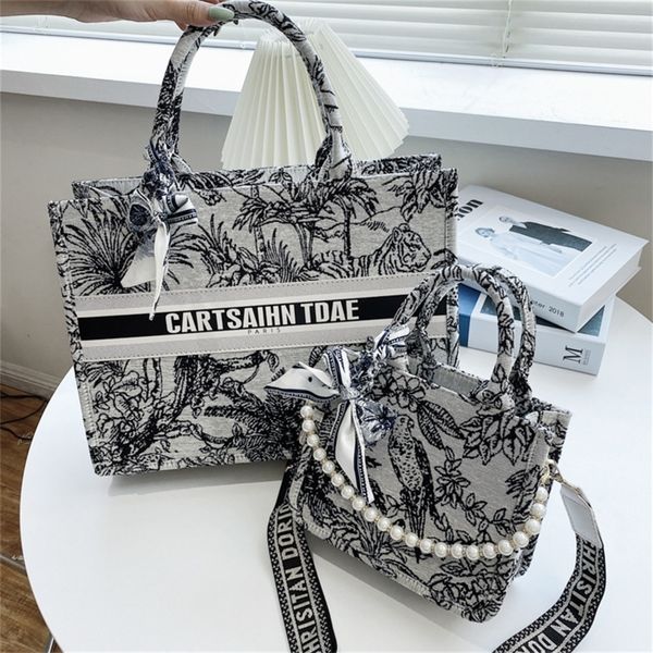 84% off shop factory women's bag tote pearl chain handbag 2022 new selling embroidered silk scarf single shoulder messenger oil paintin
84% off shop factory women's bag tote pearl chain handbag 2022 new selling embroidered silk scarf single shoulder messenger oil paintin