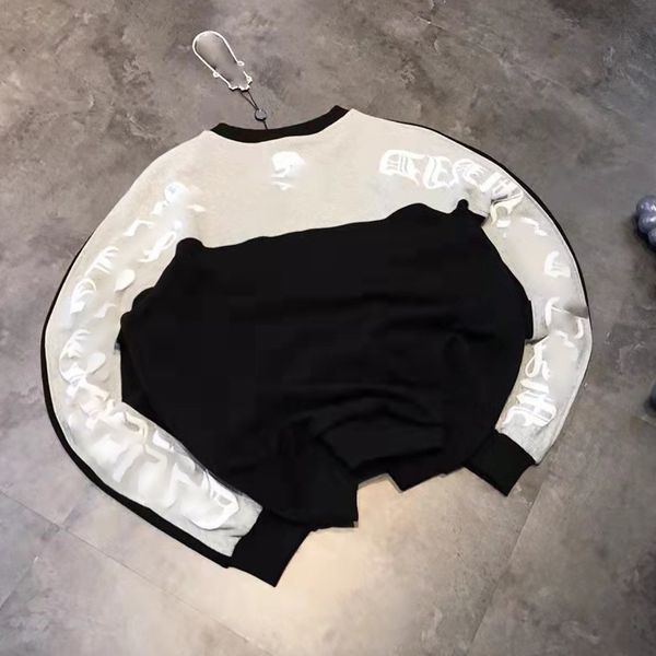 chaopai ch + cro back contrast stitching three-dimensional foaming horseshoe sanskrit printing round neck pullover for men and women, Black
chaopai ch + cro back contrast stitching three-dimensional foaming horseshoe sanskrit printing round neck pullover for men and women, Black