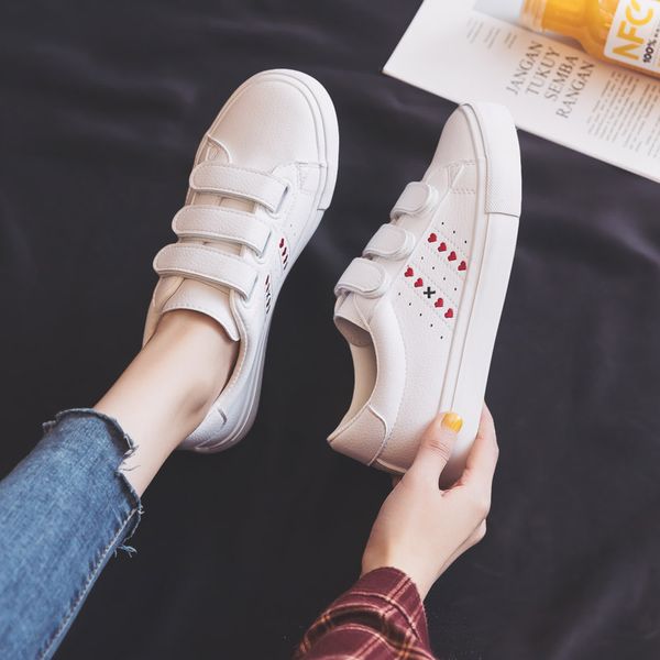 women sneakers leather shoes 2020 spring trend casual flats sneakers female new fashion comfort white heart vulcanized shoes
women sneakers leather shoes 2020 spring trend casual flats sneakers female new fashion comfort white heart vulcanized shoes
