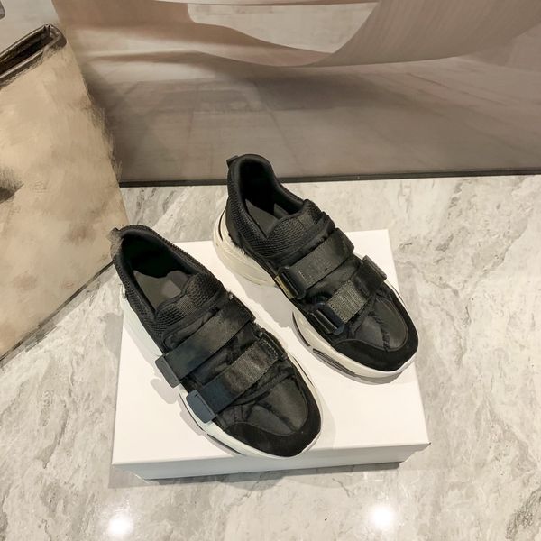 famous designer's women's casual shoes anti skid design thick soled sneakers comfortable fabric fashion printed outdoor flatforms, Black
famous designer's women's casual shoes anti skid design thick soled sneakers comfortable fabric fashion printed outdoor flatforms, Black
