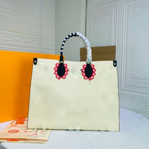 onthego gm tote bag m45372 giant empreinte creme handbag shoulder size 41 x 34 19 v-223 
onthego gm tote bag m45372 giant empreinte creme handbag shoulder size 41 x 34 19 v-223